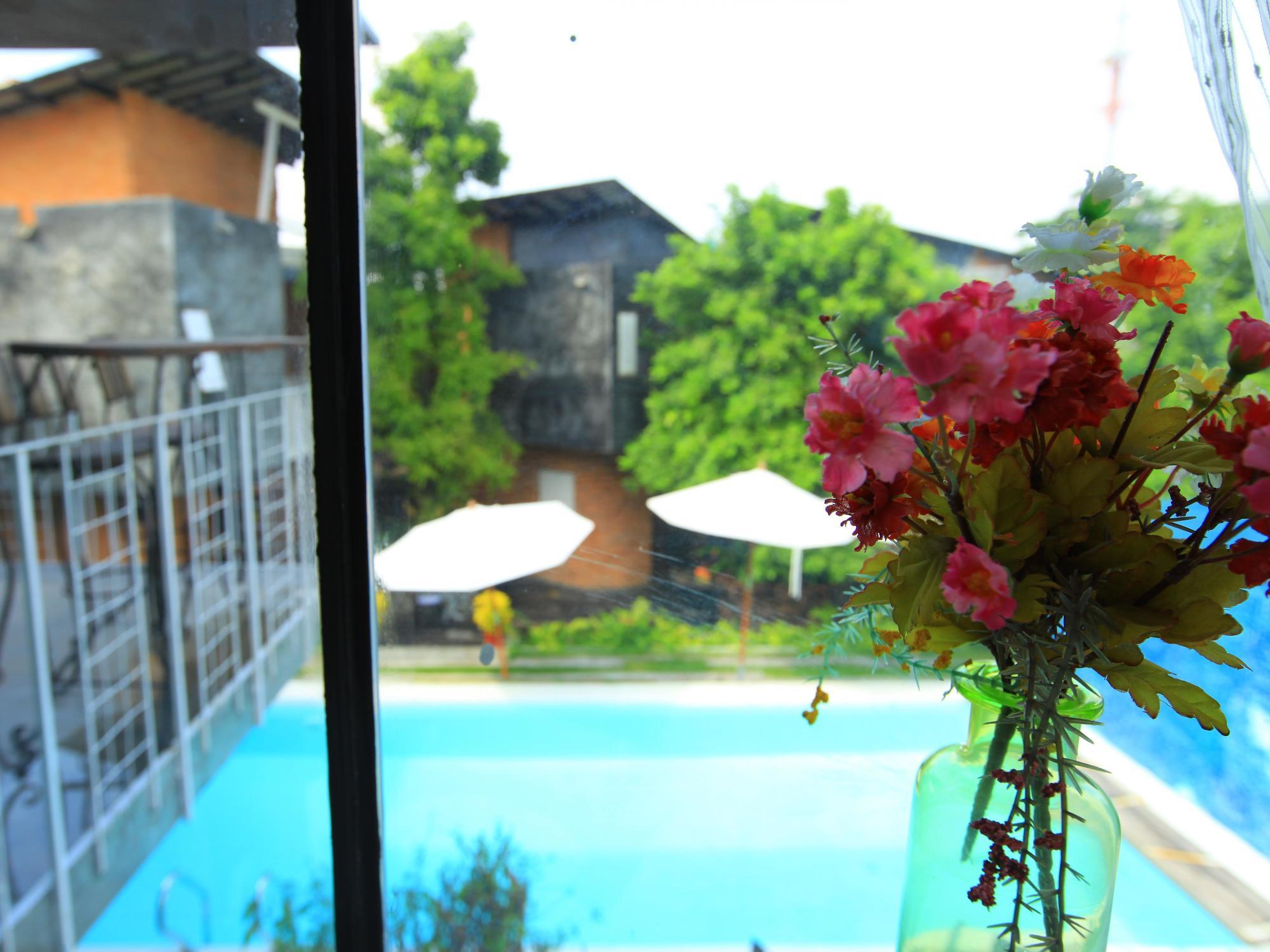 Hy Resort Chonburi Exterior photo