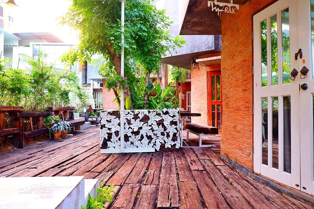 Hy Resort Chonburi Exterior photo