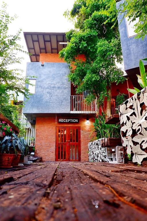 Hy Resort Chonburi Exterior photo