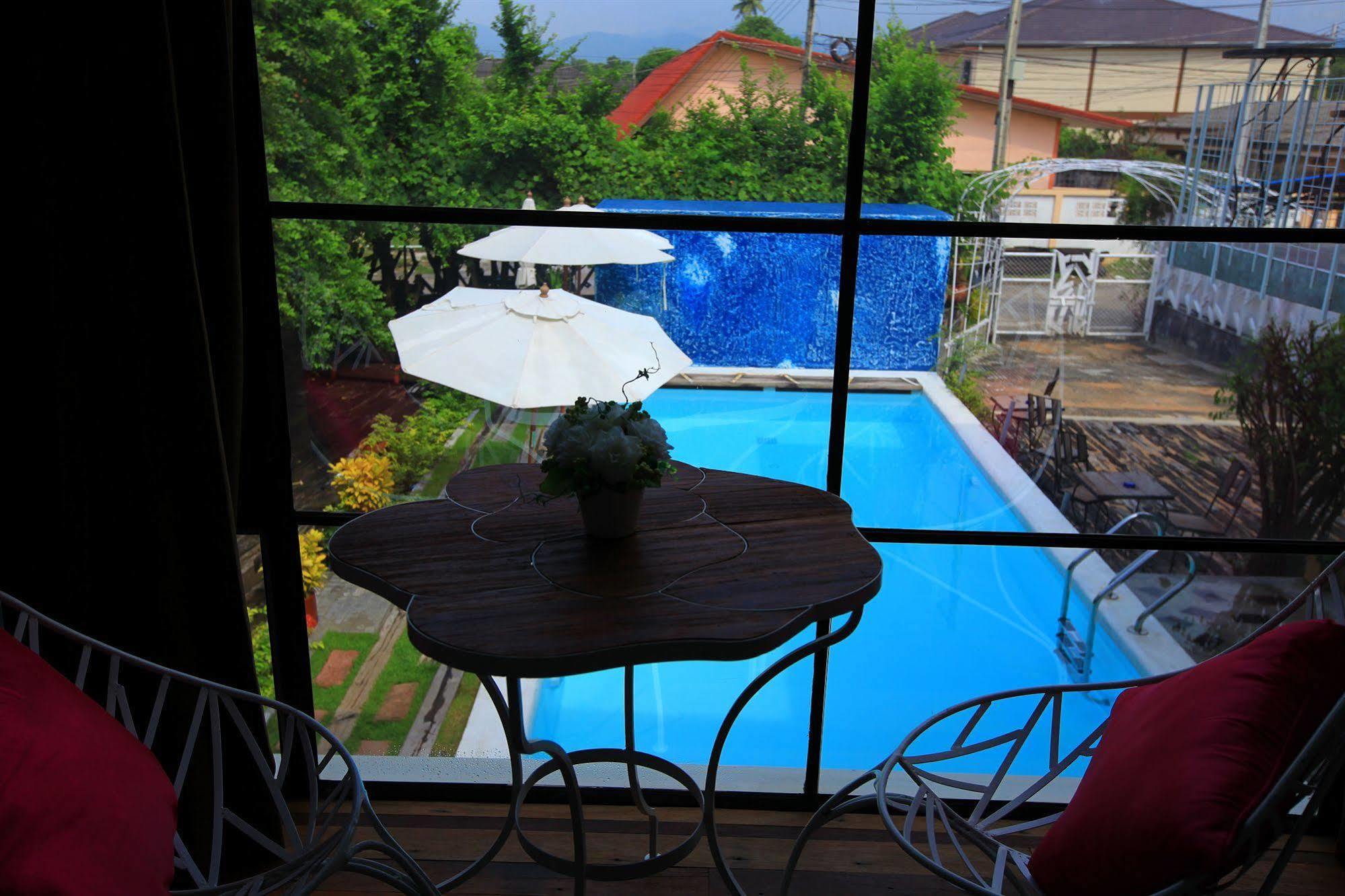 Hy Resort Chonburi Exterior photo