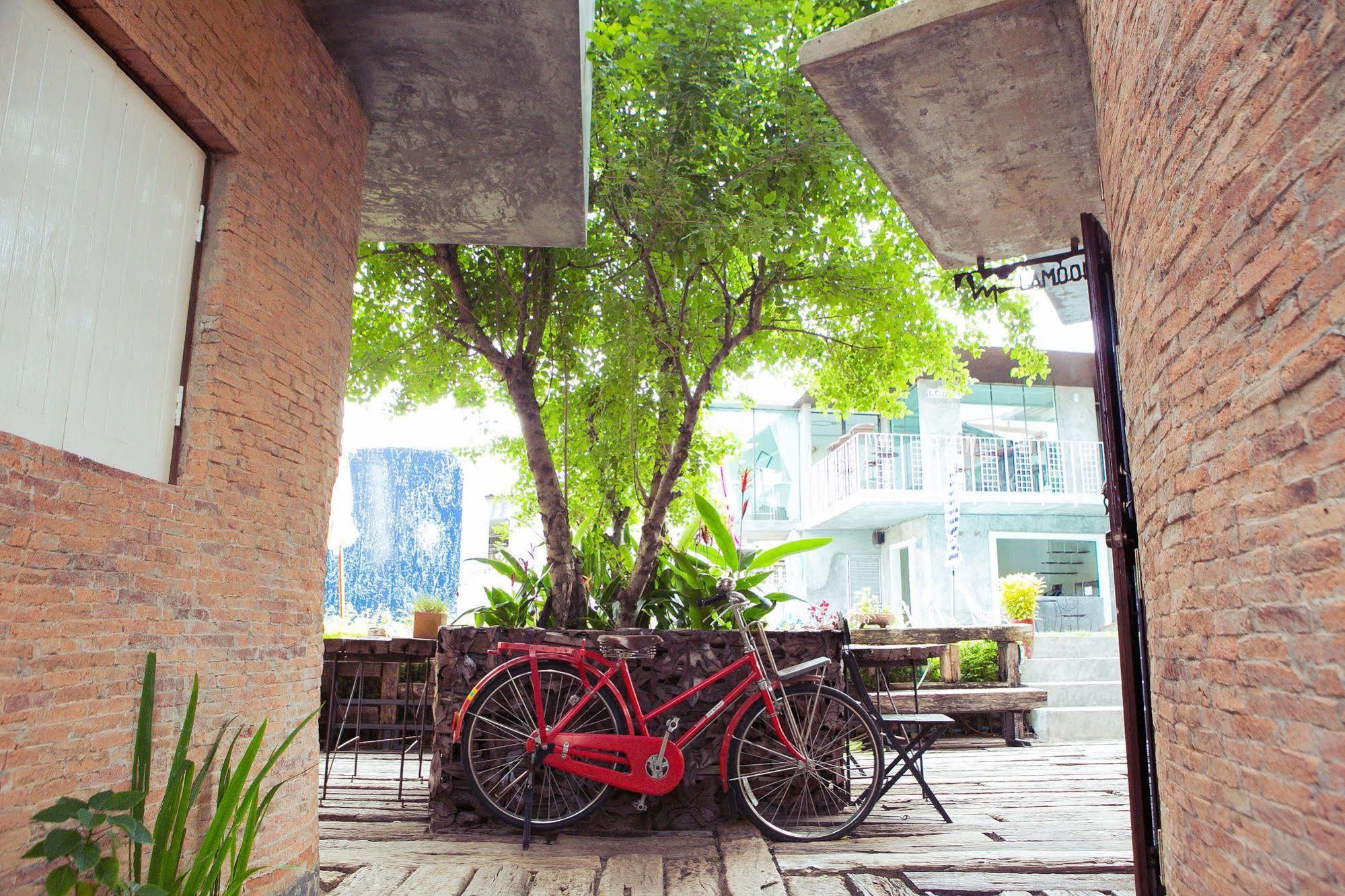 Hy Resort Chonburi Exterior photo